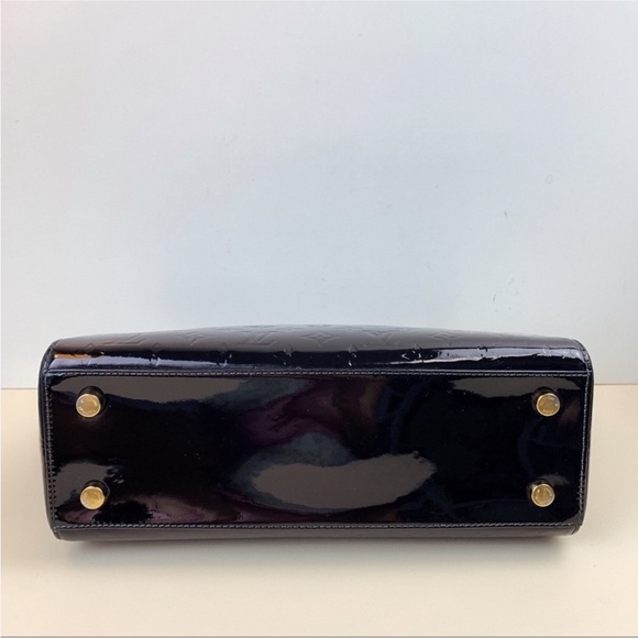 LOUIS VUITTON / Black Vernis MM
(AUTHENTIC) - Picture 2 of 15